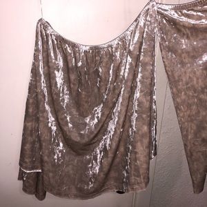 Over the shoulder velvet top.  ❌SOLD❌